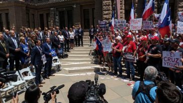 Trump-Backed Paxton Tests Cornyn in High-Stakes Texas Runoff
