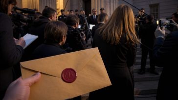 NY Times Seeks to Block DOJ Subpoenas in Qatar Air Force One Leak
