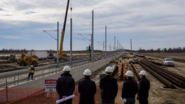 Calif. High-Speed Rail Rolls Contracts, Still No Proof It’ll Finish