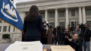 Louisiana AG Signals State Probe of Dr. Fauci After 5th Amendment