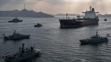Iran Locks Strait of Hormuz, Demands US Undo Sanctions and Pullout