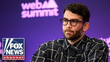 WATCH: Hasan Piker reveals what Dems can learn from MAGA
