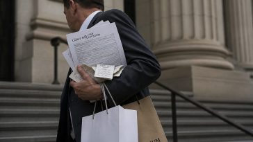 Ex-VA Field Examiner Indicted for $101K PPP and EIDL Scam