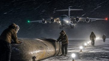 How Spike Sheret Landed 5,300 Gallons on Arctic Ice in a Crosswind