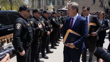 Hochul Faces 15 Sheriffs in High-Stakes ICE Lawsuit