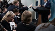 Vance Calls Out Kaitlan Collins Over War Declaration Question on Benefits
