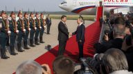 Trump’s Red Carpet for Xi Is Theater but Keeps US Tough
