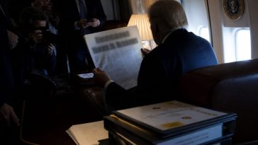 Trump Air Force One Photo Triggers Court Freeze on Kennedy Center