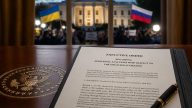 Trump Uses Waiver to Pause Major Russia Sanctions, Cites Peace Talks