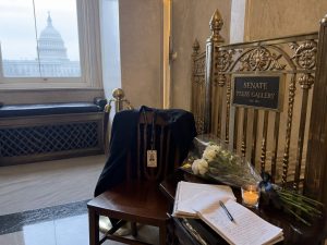 Laura Lytle, Senate Press Gatekeeper, Dies at 51 After Rare Lymphoma