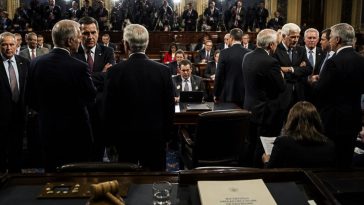 Schumer and Democrats Kill Stock Ban and Voter ID Ahead of Midterms