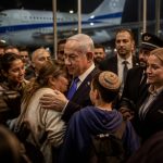 Netanyahu Hails Heroes After Passengers Stop Alleged Terrorist Pilot